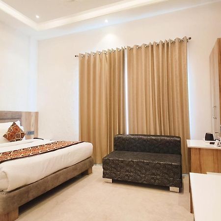 Blessings Hotel Amritsar Exterior photo