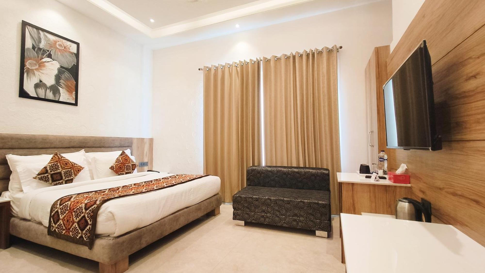 Blessings Hotel Amritsar Exterior photo