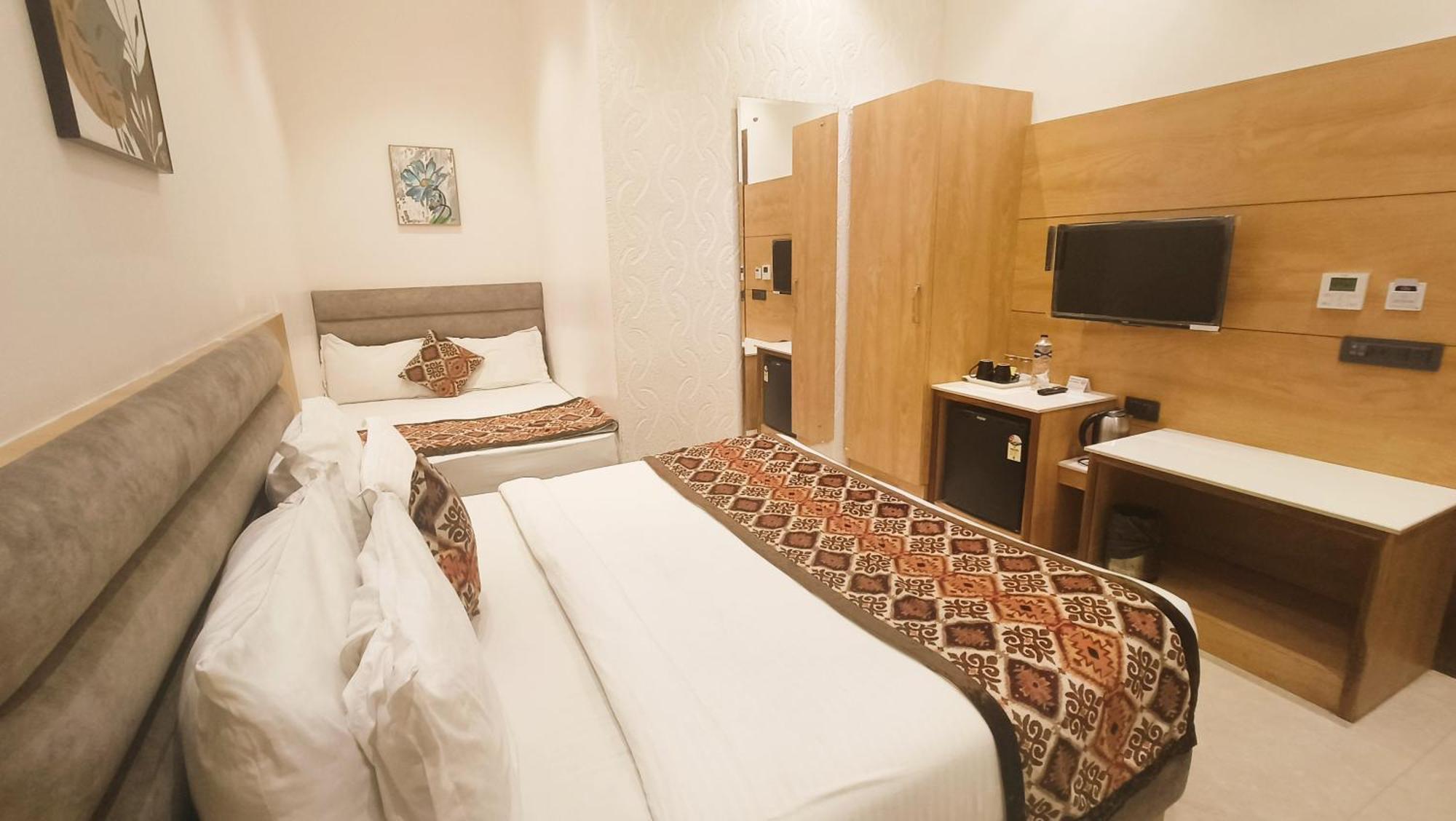 Blessings Hotel Amritsar Exterior photo